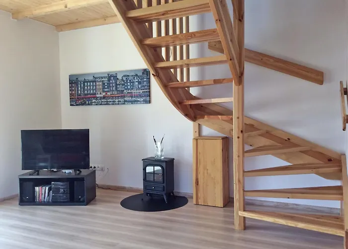 Semesterbostad Near Zarnowieckie Lubkowo