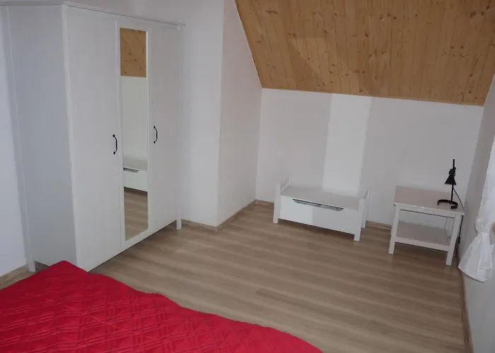 Near Zarnowieckie Semesterbostad Lubkowo